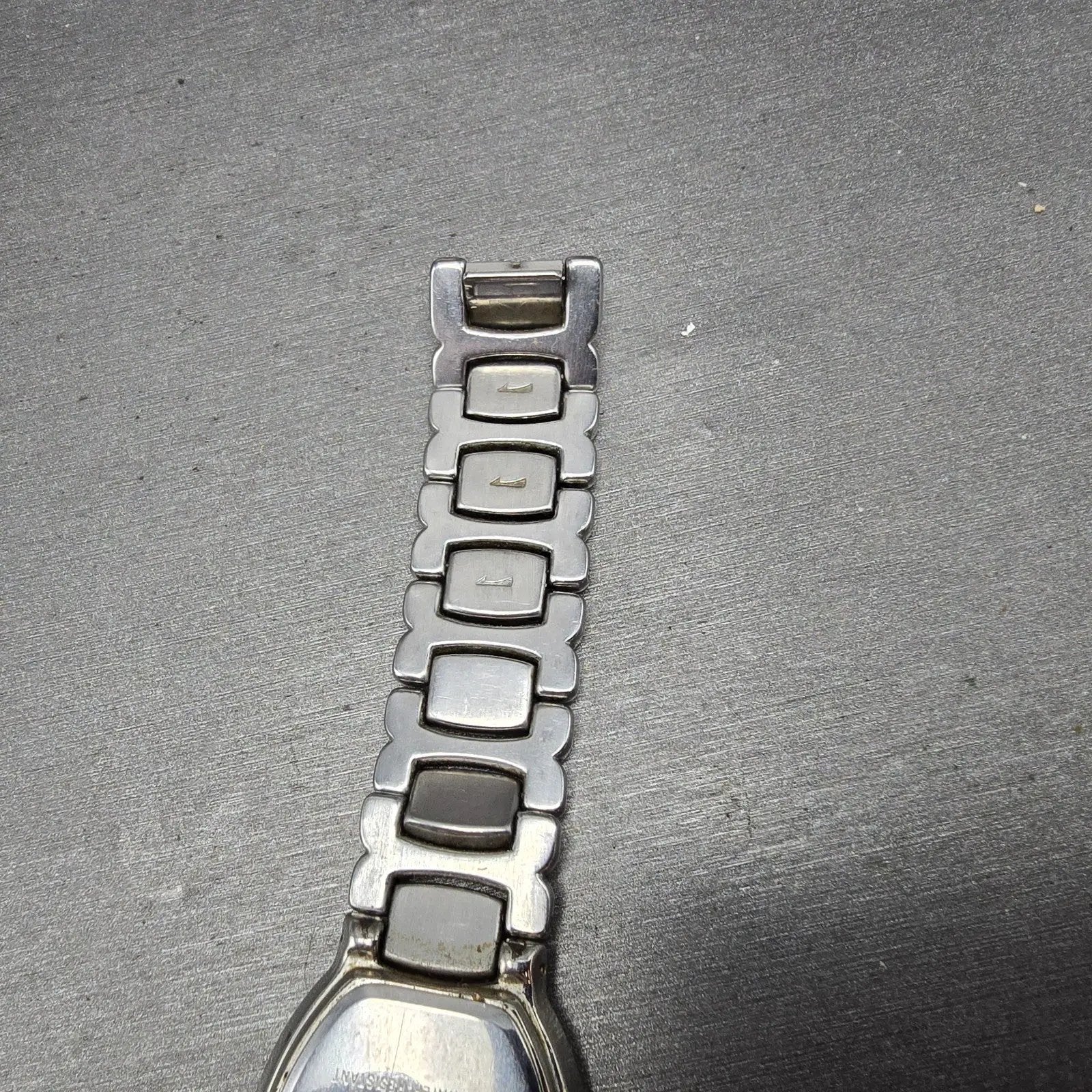 Playboy Watch Men 29mm White Dial Silver Tone Oval New battery MISSING CLASP!!!16