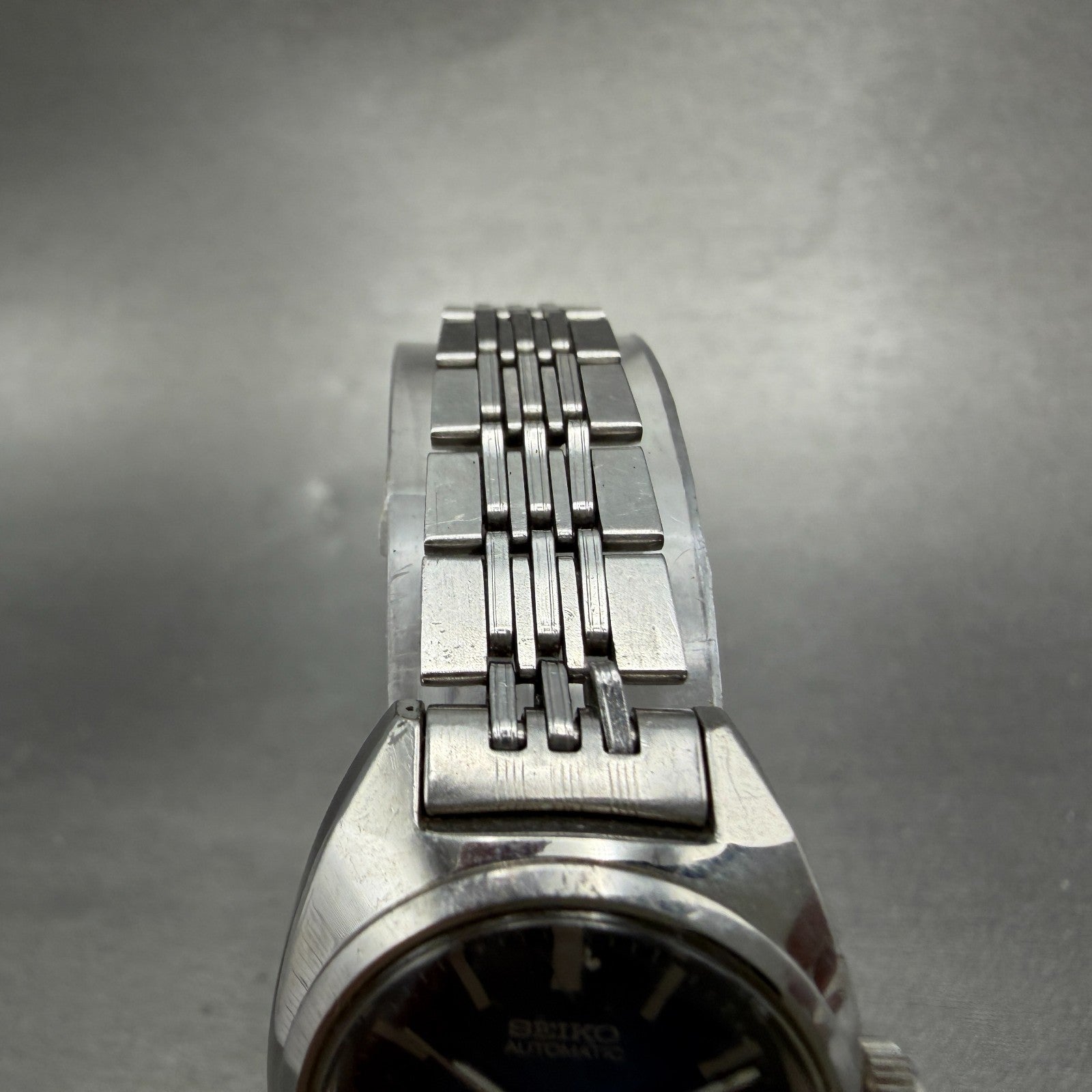 Seiko Automatic Watch Women 24mm Blue Dial Silver Tone Date 2205-0050 Runs VTG4