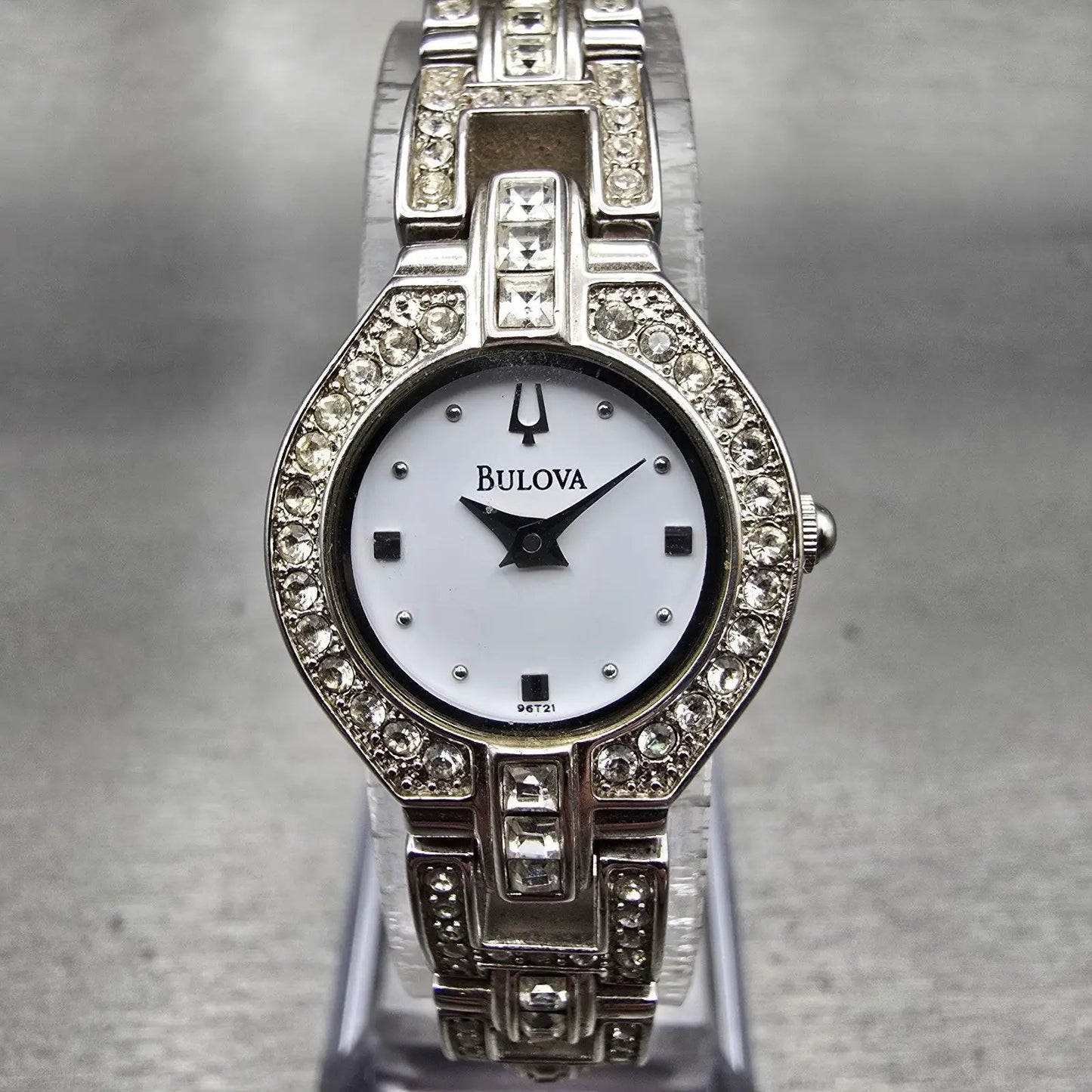 Bulova Watch Women 19mm White Dial Silver Tone Gemmed Round 96T21 New Battery0