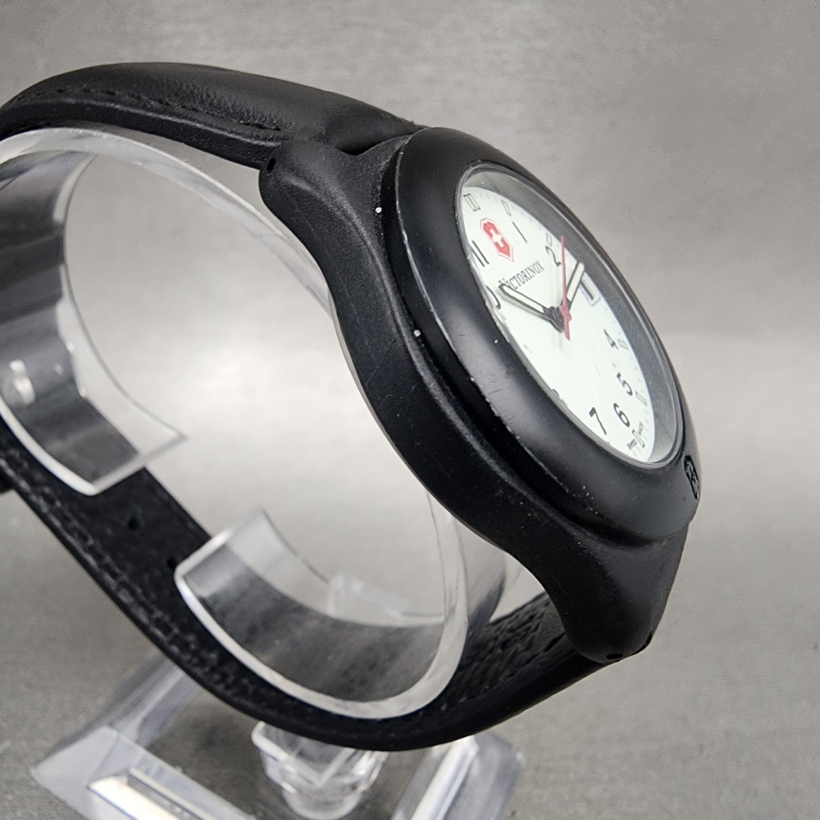 Victorinox  Swiss Army Watch Men 37mm White Dial Black Tone Date Round New Batt3