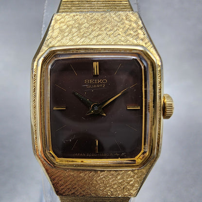 VTG Seiko Watch Women 16mm Black Dial Gold Tone Rectangle 2C205770 New Battery1