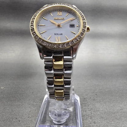 Seiko Solar Watch Women 28mm MOP Dial Two Tone Date Gemmed Round V137-0AA0 Works5