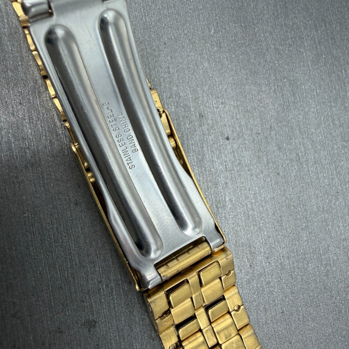 Seiko Bracelet 21mm Stainless Steel Gold Tone Tri Folding Clasp Vintage Japan G810