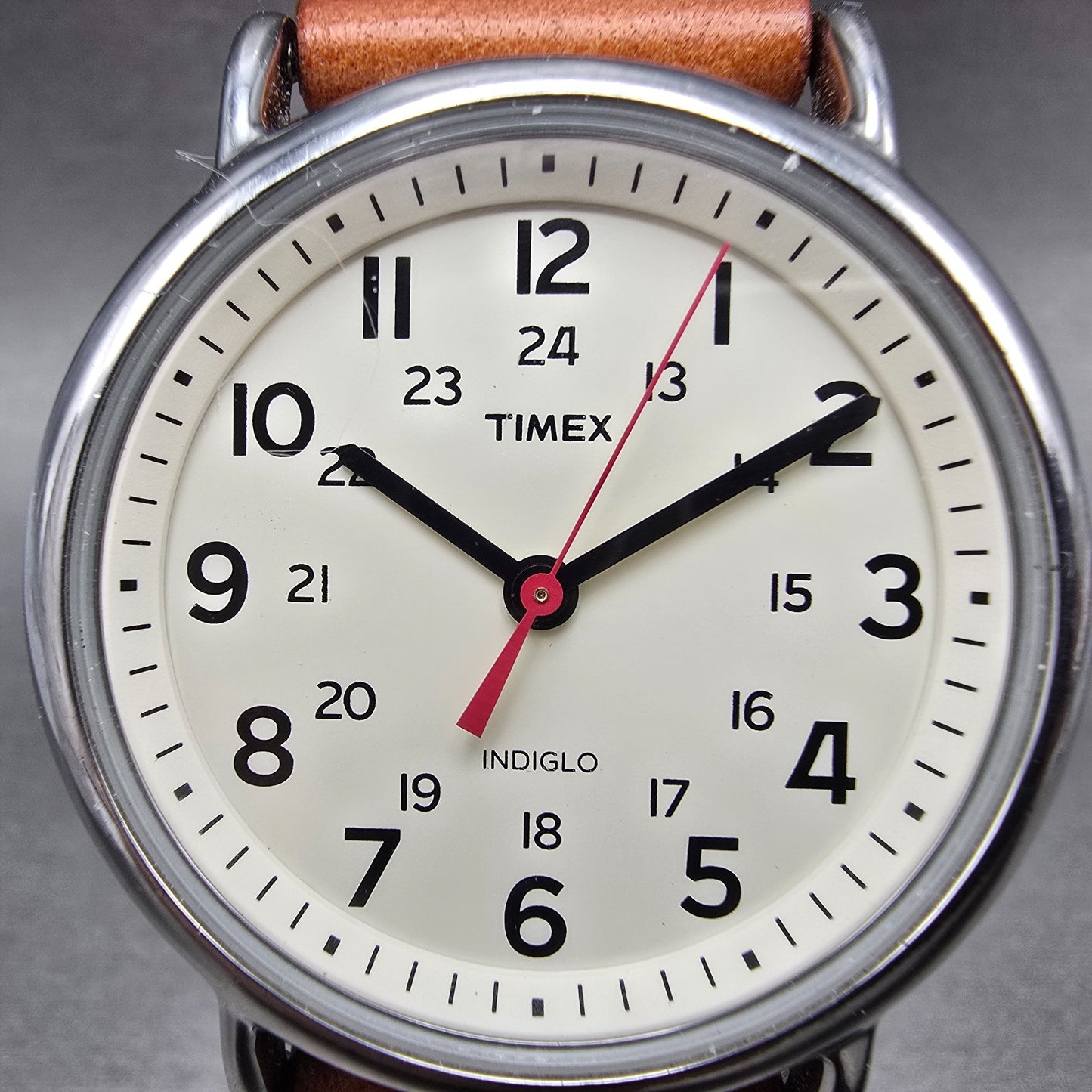 Timex Weekender Watch Men 40mm White Dial Silver Tone Round New Battery VYHJ1