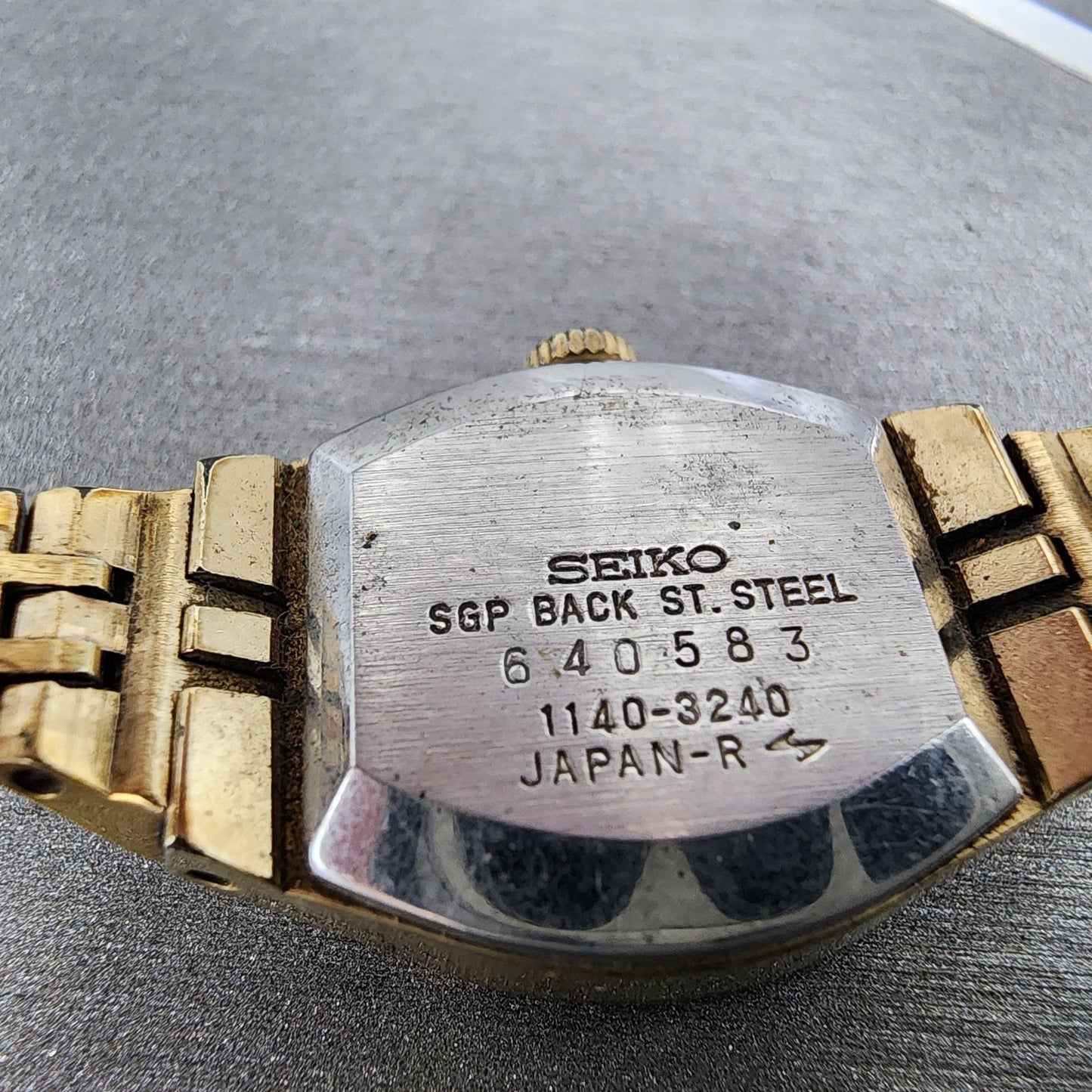 Seiko Special Watch Women 20mm Silver Dial Gold Tone Manual 11403240 Runs9