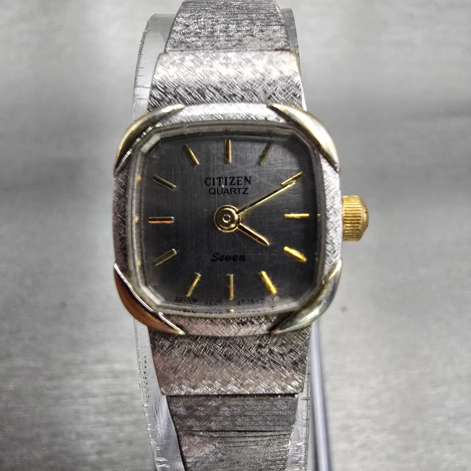 Citizen Watch Women 17mm Gray Dial Two Tone Rectangle 3220-321448 New Battery0
