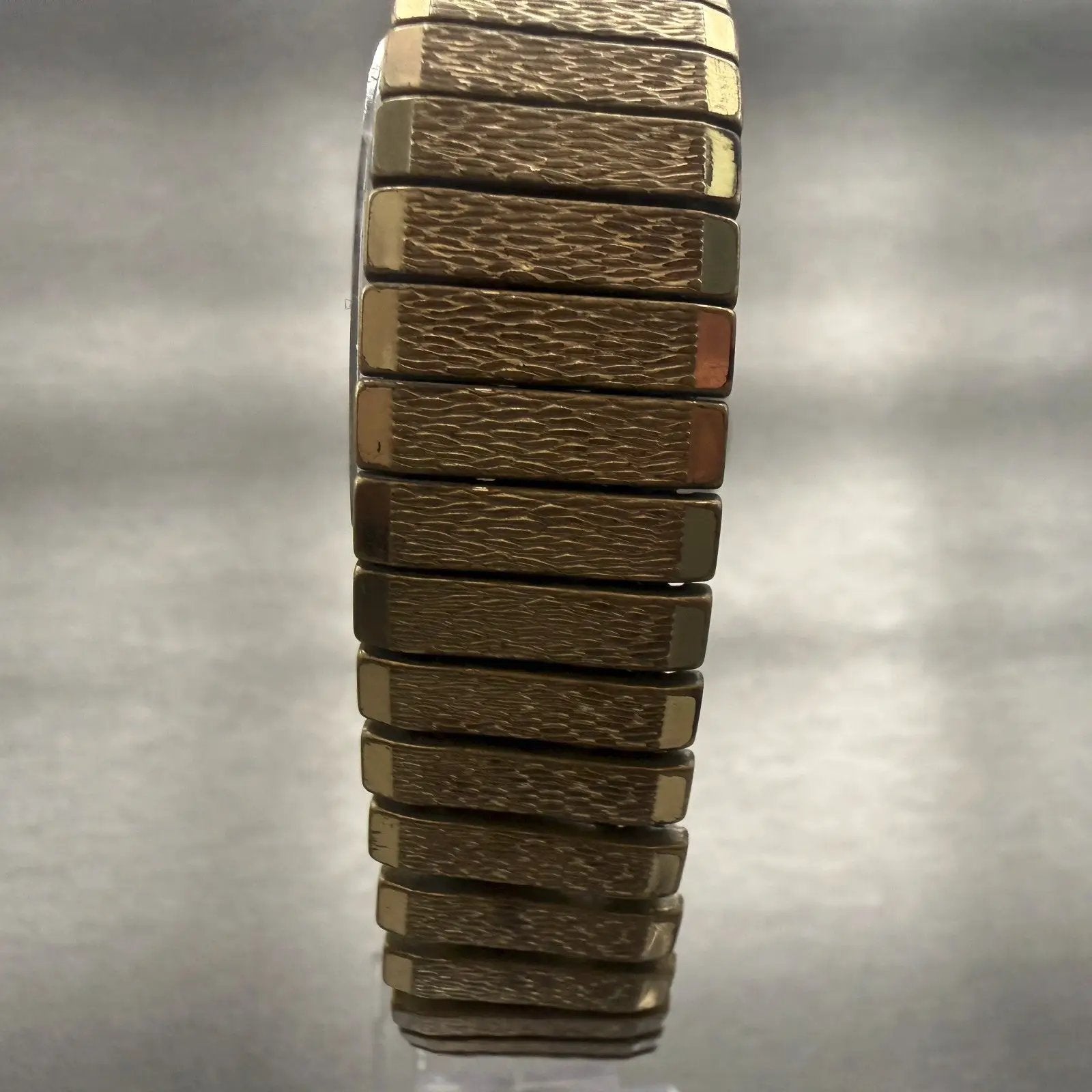 48013031