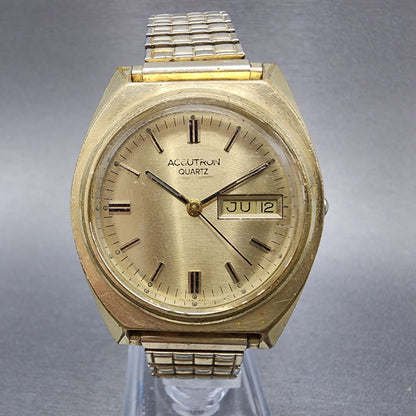 Bulova Accutron Watch Men 36mm Gold Dial Gold Tone Daydate 7256 PARTS0