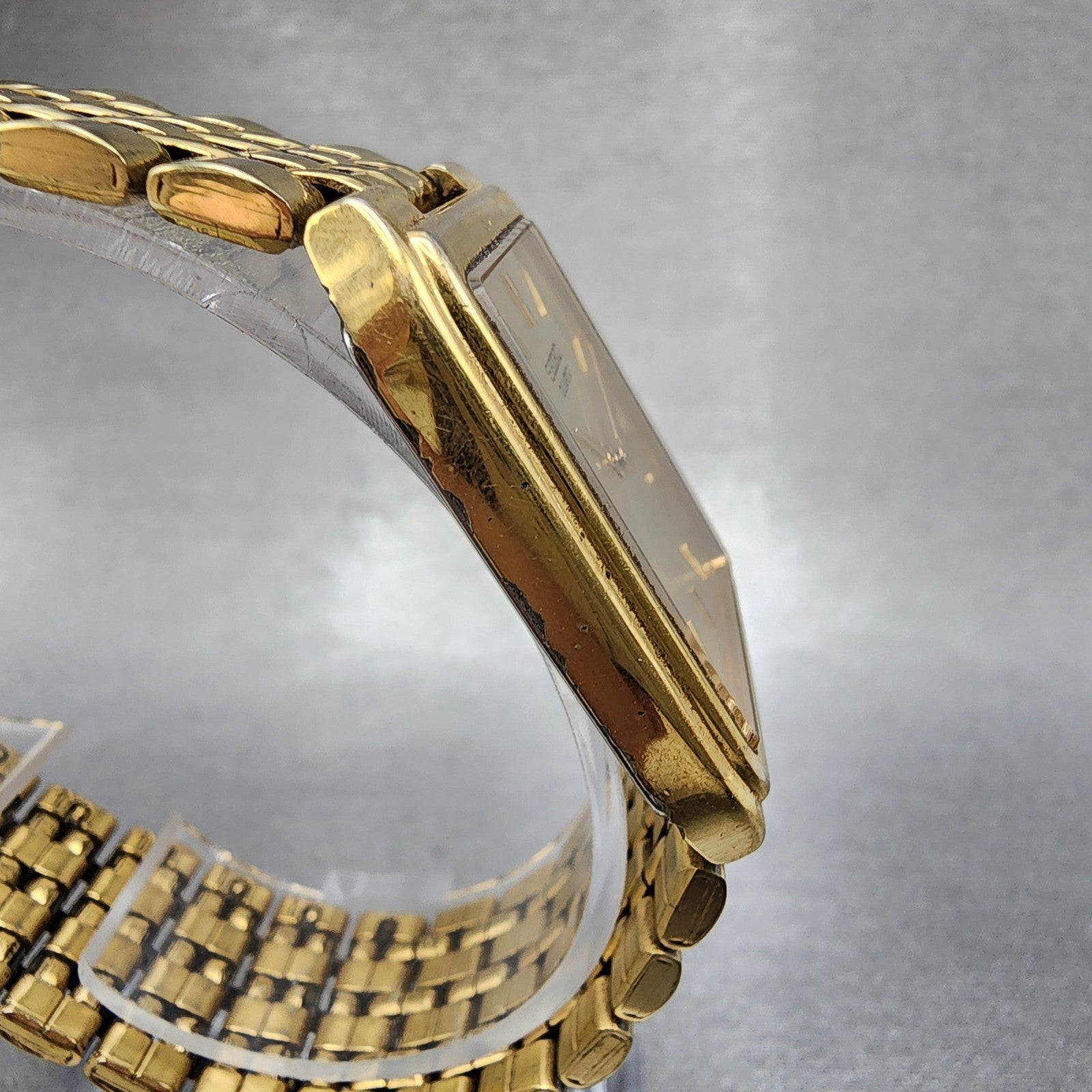 Seiko Tank Watch Men 27mm Champagne Dial Gold Tone Date 7n295b29 New Battery4