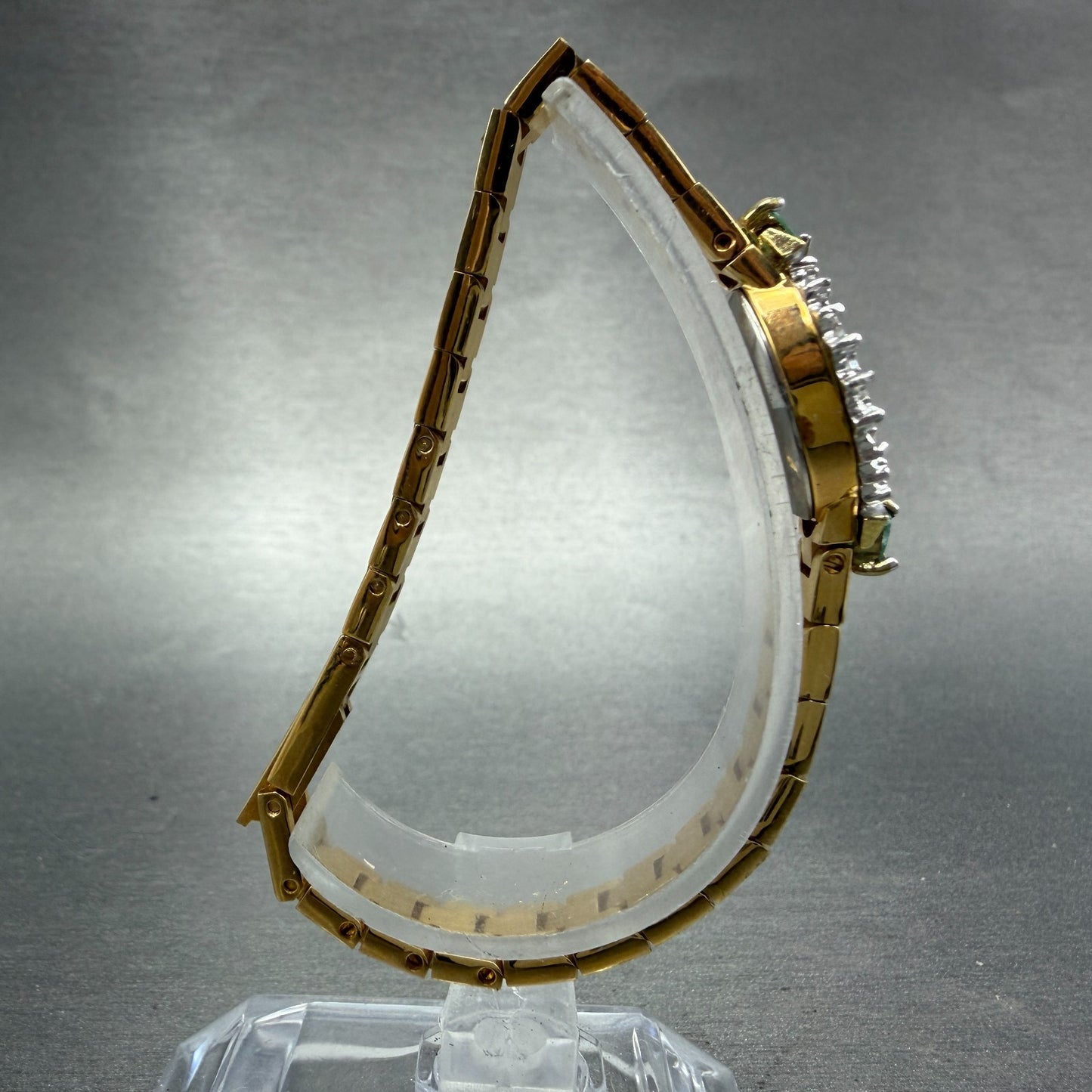 Seiko Pulsar Watch Women 17mm White Dial Gold Tone Oval V400 L 174A New Battery8