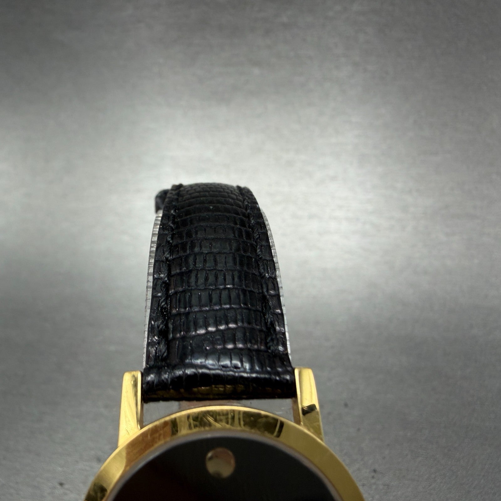 Movado Museum Watch Women 26mm Black Dial Gold Tone Round 88 A1 1837 New Battery4