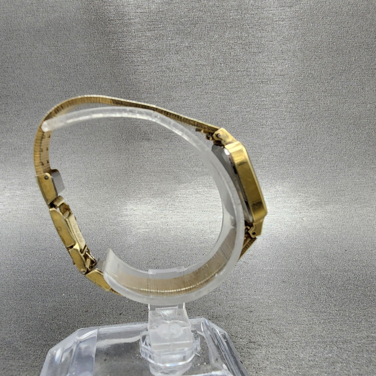 Seiko Tank Watch Women 18mm Gold Dial Gold Tone Rectangle 23205229 New Battery8