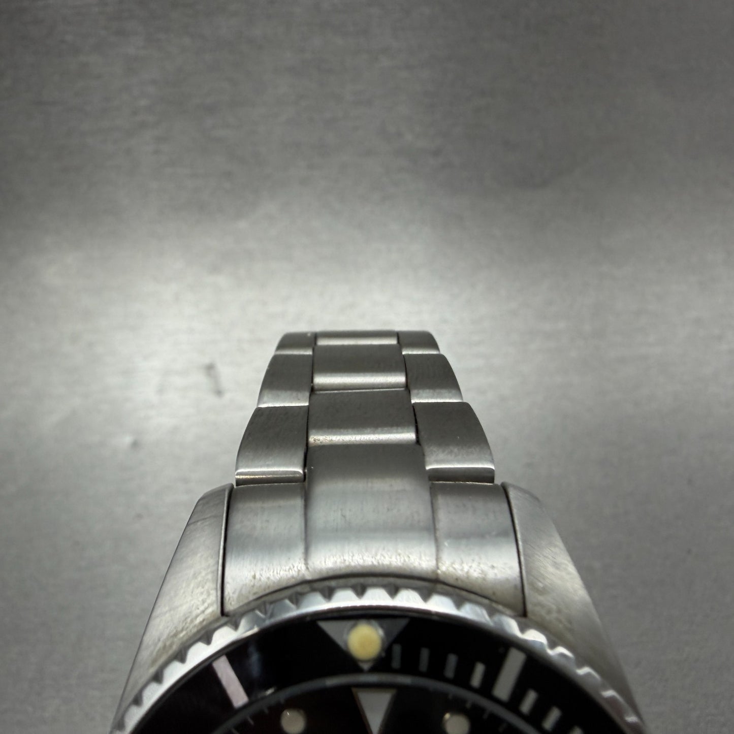 Technos Dive Watch Men 41mm Black Dial Silver Tone Round TAM629 New Battery BT54