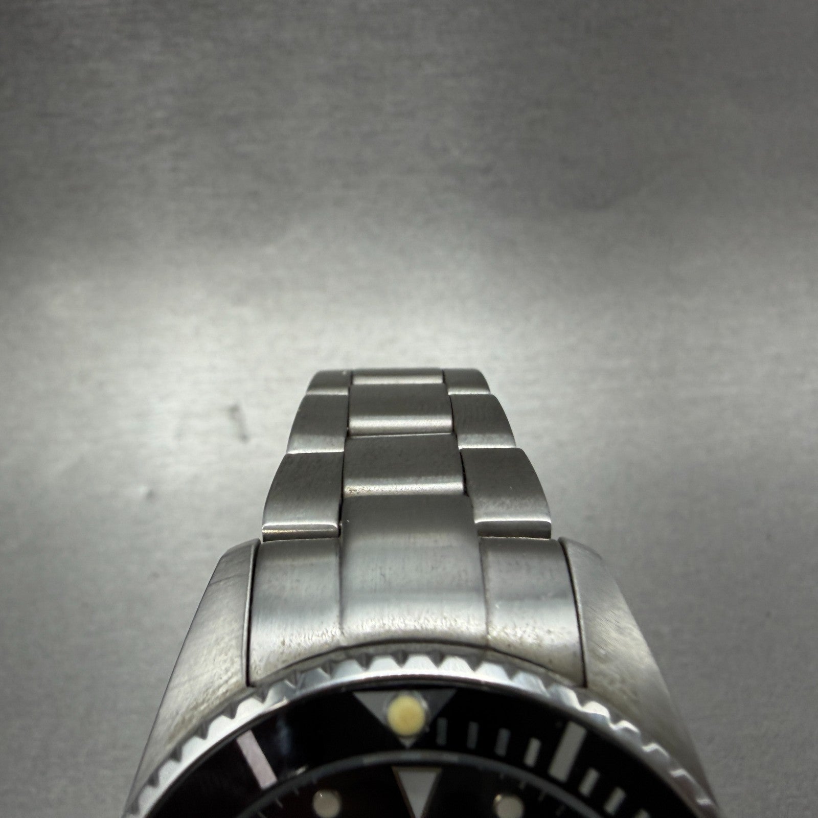 Technos Dive Watch Men 41mm Black Dial Silver Tone Round TAM629 New Battery BT54