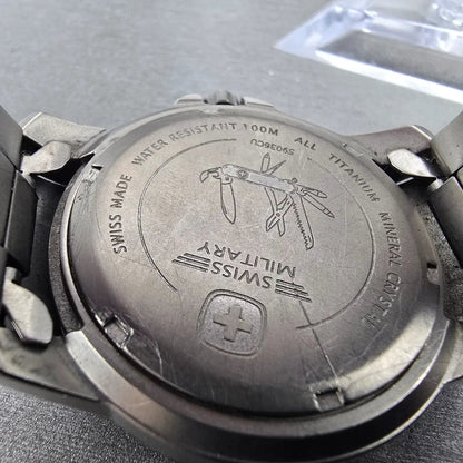 Wenger Swiss Military Dive Watch Men 42mm Black Dial Titanium 59036CU NewBattery9