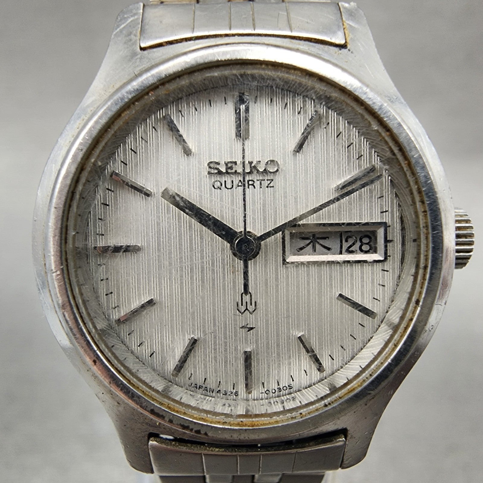 Seiko Watch Women 25mm Silver Dial Silver Tone Daydate 43260040 New Battery1