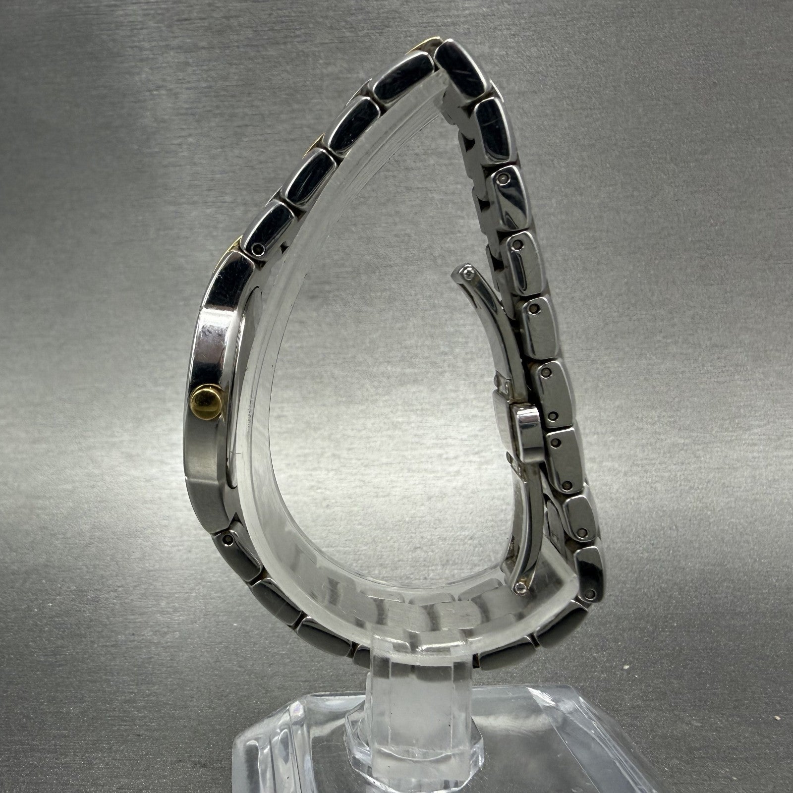 Movado Museum Watch Women 25mm Black Dial Two Tone Round 81 A1 1842 New Battery6