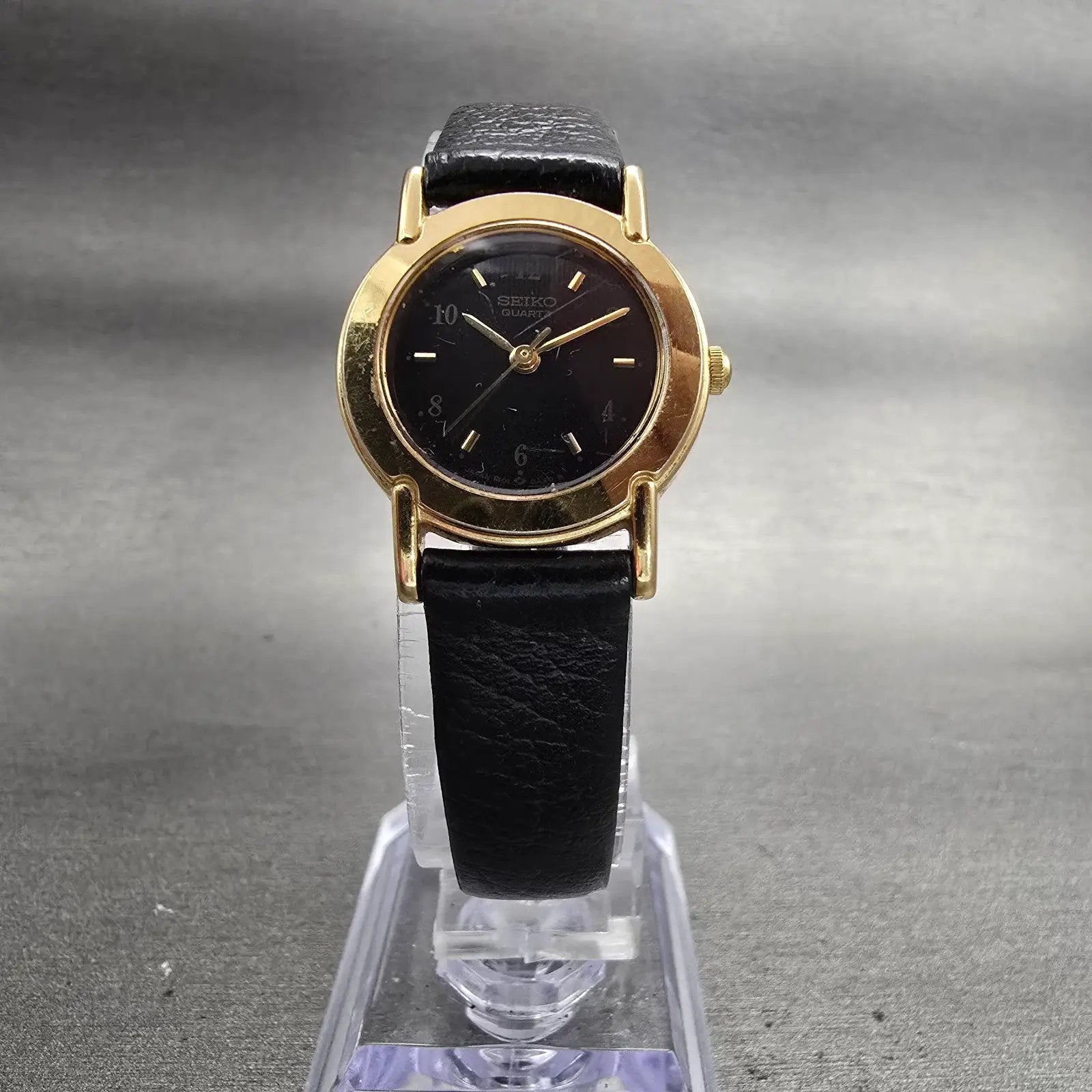Seiko Watch Women 22mm Black Dial Gold Tone Round 1N01-0A19 New Battery Vintage5