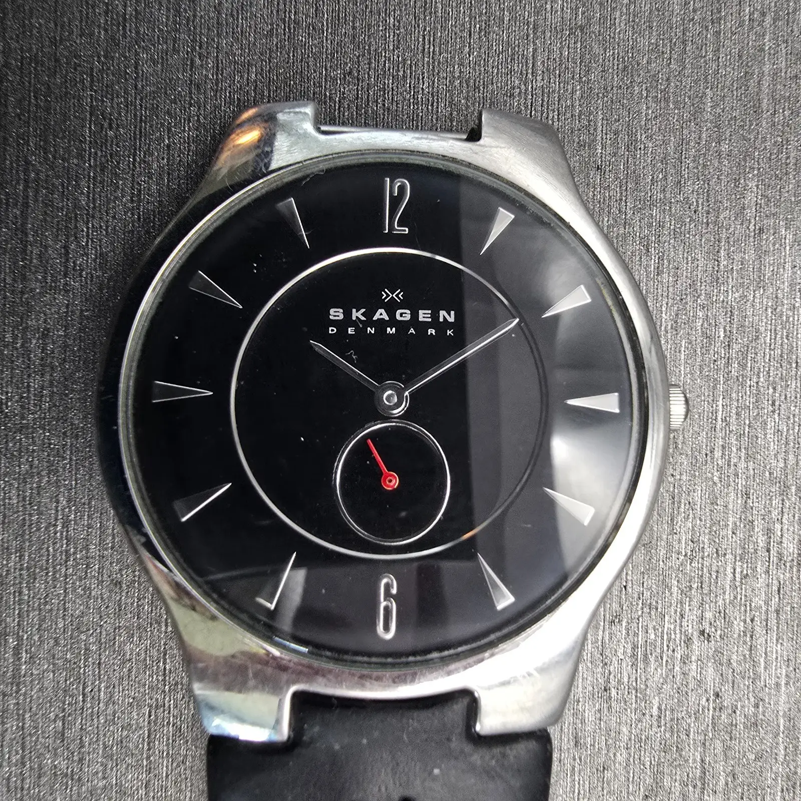 Skagen Denmark Watch Men 34mm Black Dial Silver Tone Round 433LSLB New Battery1