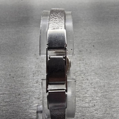 Bulova Watch Women 17mm Silver Dial Silver Tone Oval 91L09 New Battery VTG7