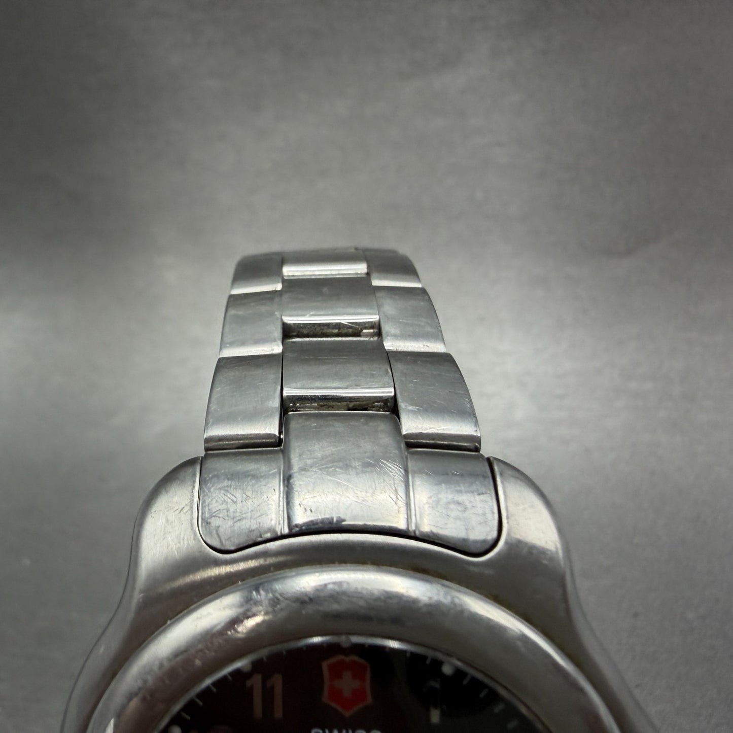 Victorinox Swiss Army Watch Men 40mm Black Dial Silver  Date Round New Battery4