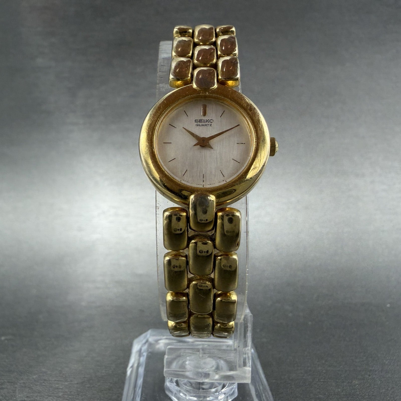 Seiko Watch Women 20mm Silver Dial Gold Tone Round 1N00-0D79 New Battery5