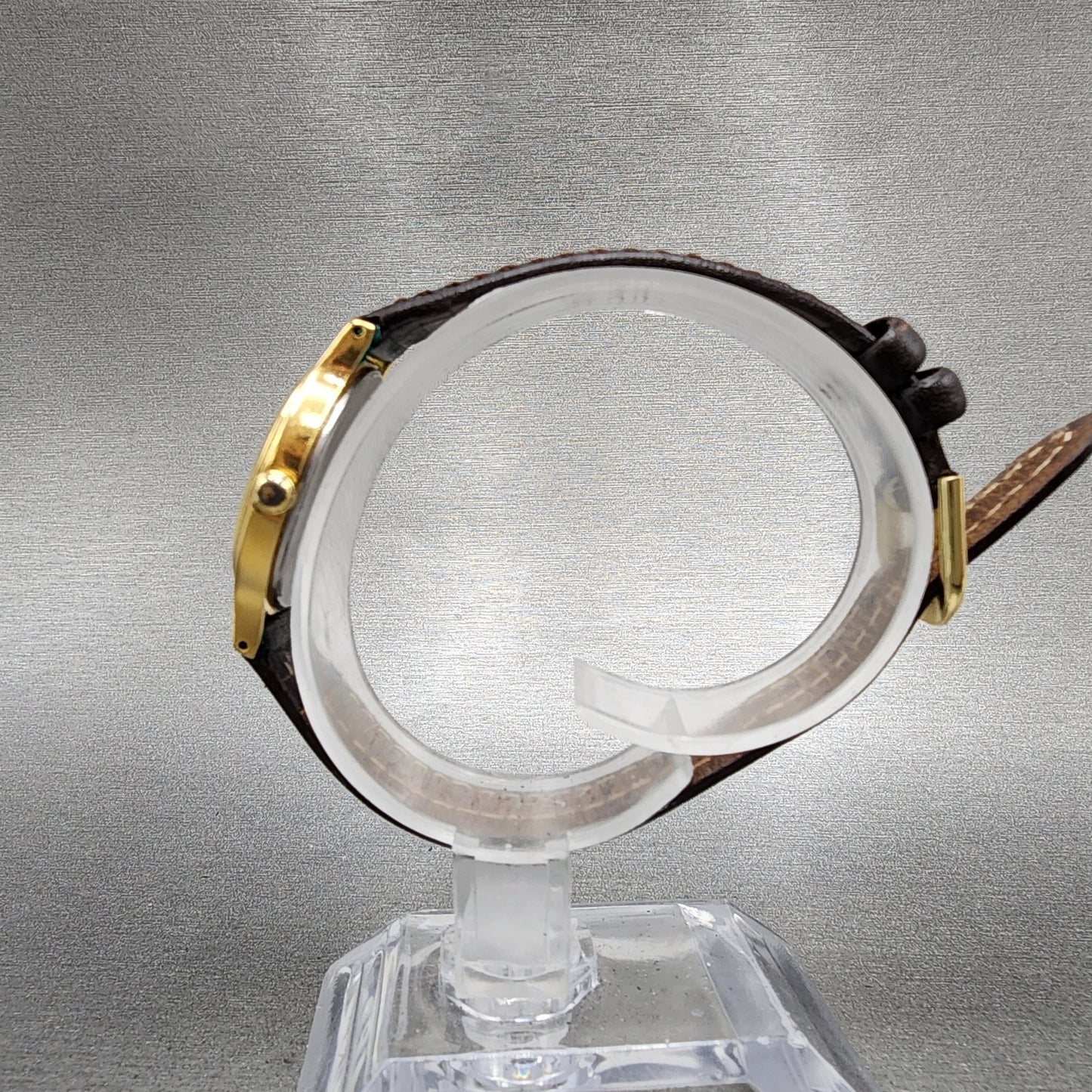 Seiko Watch Women 26mm White Dial Gold Tone Round V7006091 New Battery B12346