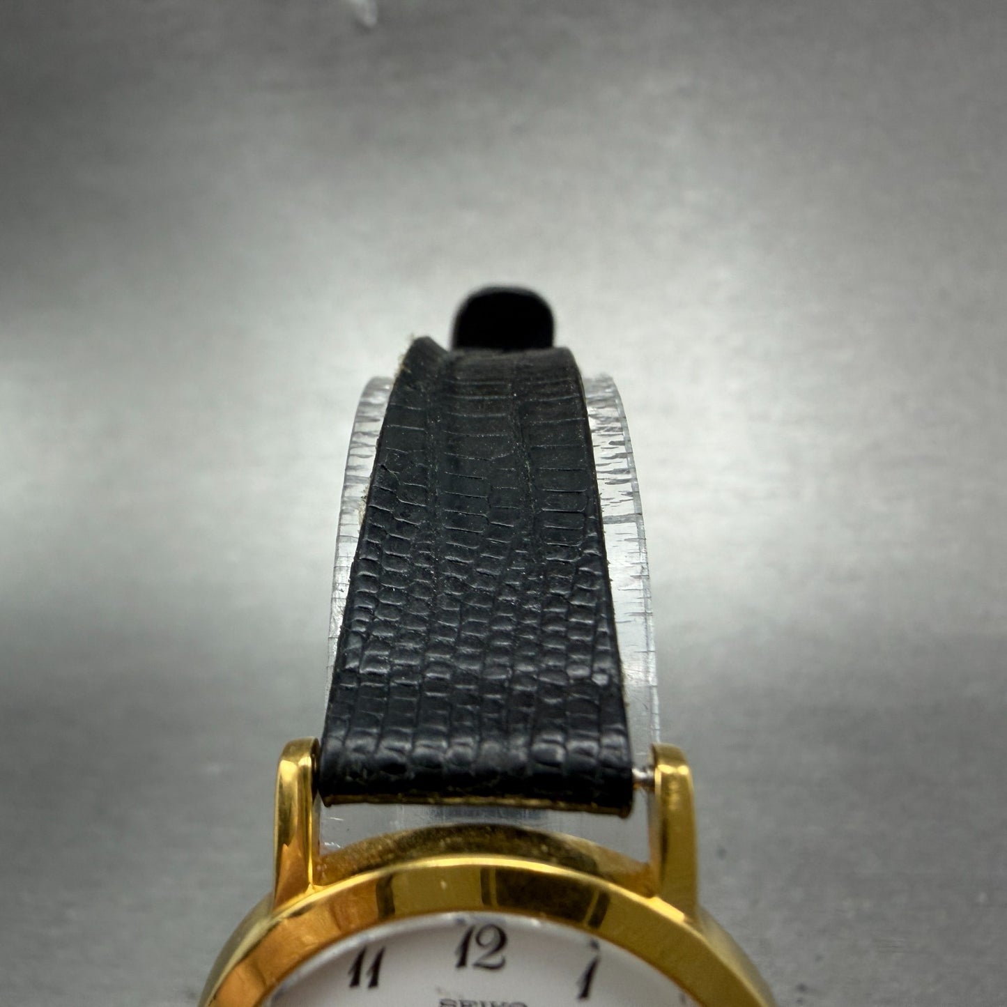 Seiko Watch Women 26mm White Dial Gold Tone Round 1N00-0A29 New Battery Leather4
