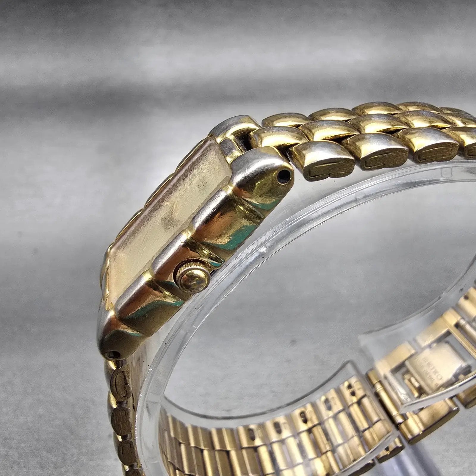 Seiko Watch Women 16mm Champagne Dial Gold Tone Rectangle 1N00-5G09 New Battery2