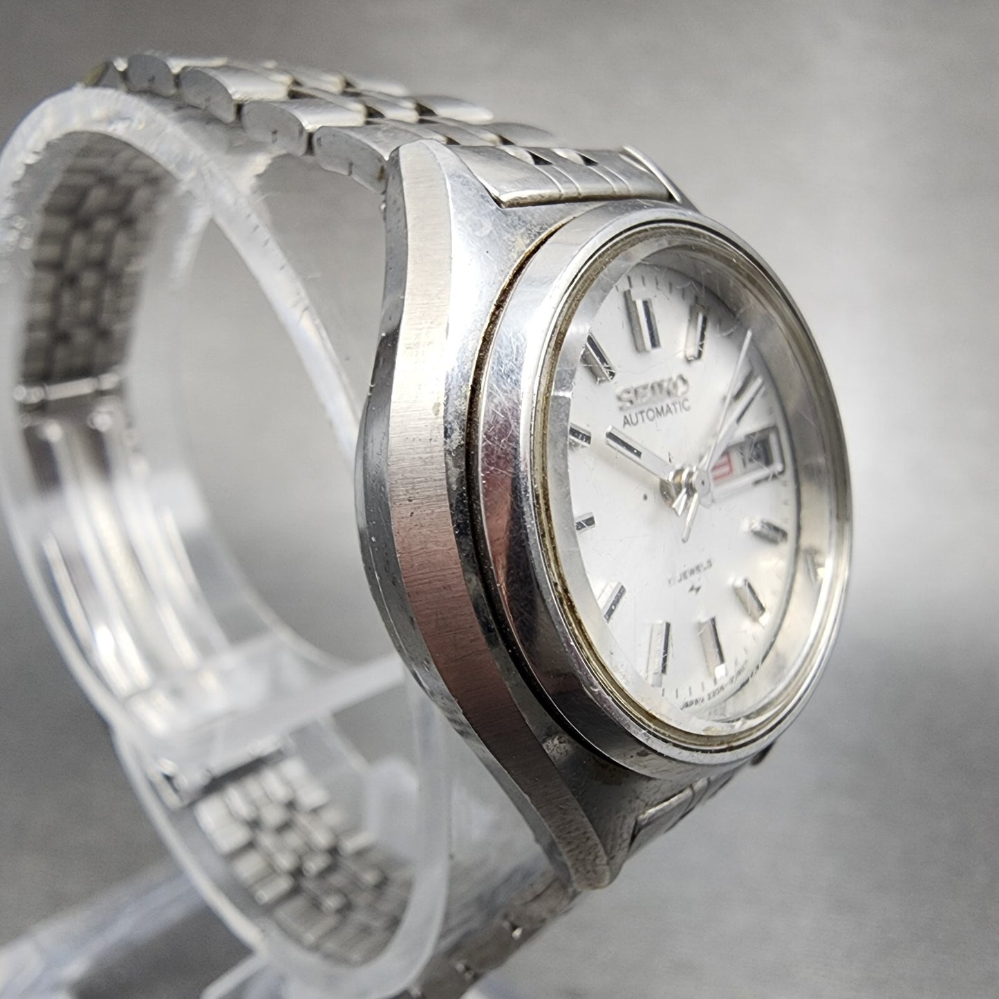Seiko Automatic Watch Women 25mm White Dial silver Tone Round Daydate 220604803
