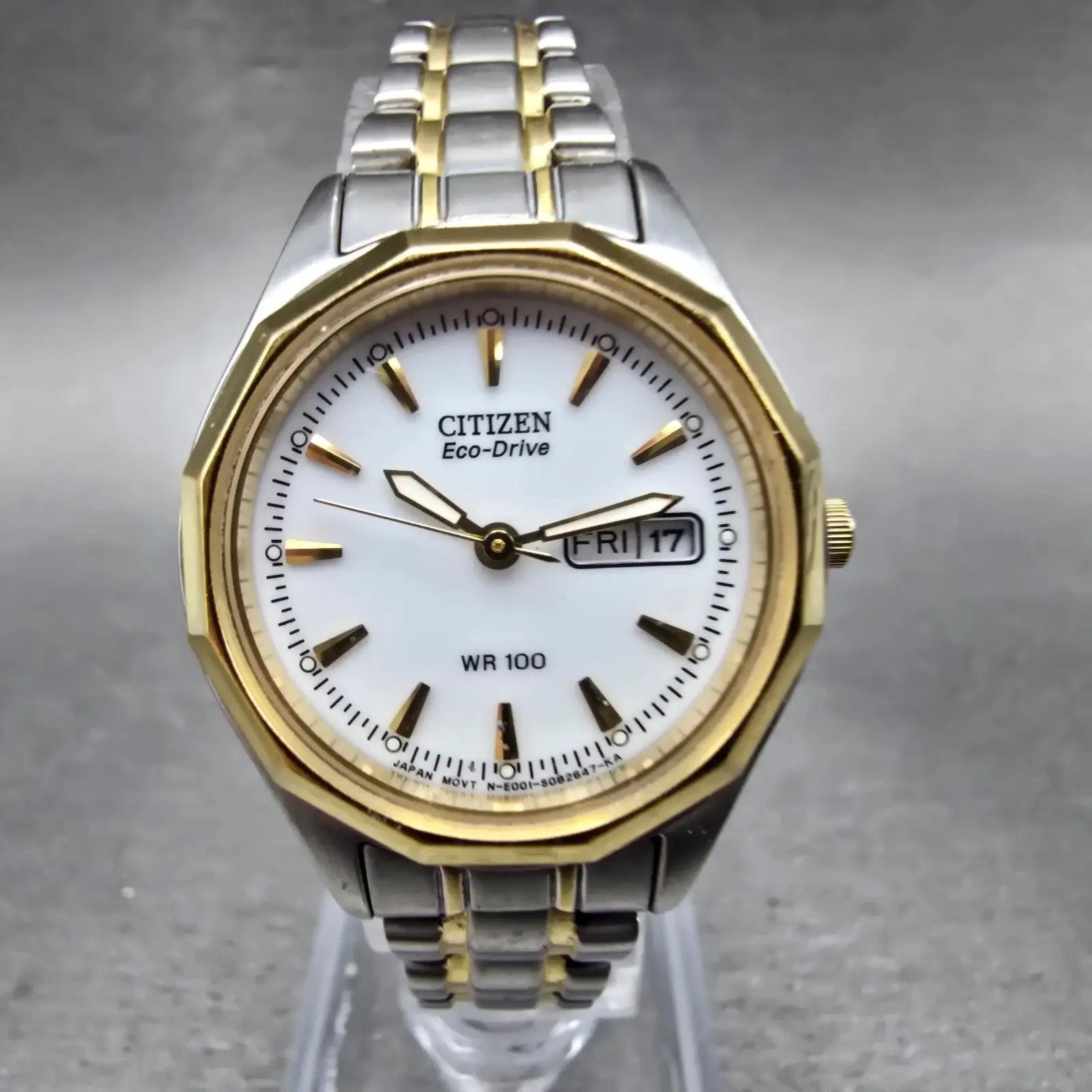 Citizen Eco-Drive Watch Women 26mm White Dial Two Tone Daydate E001-S053480 Runs0
