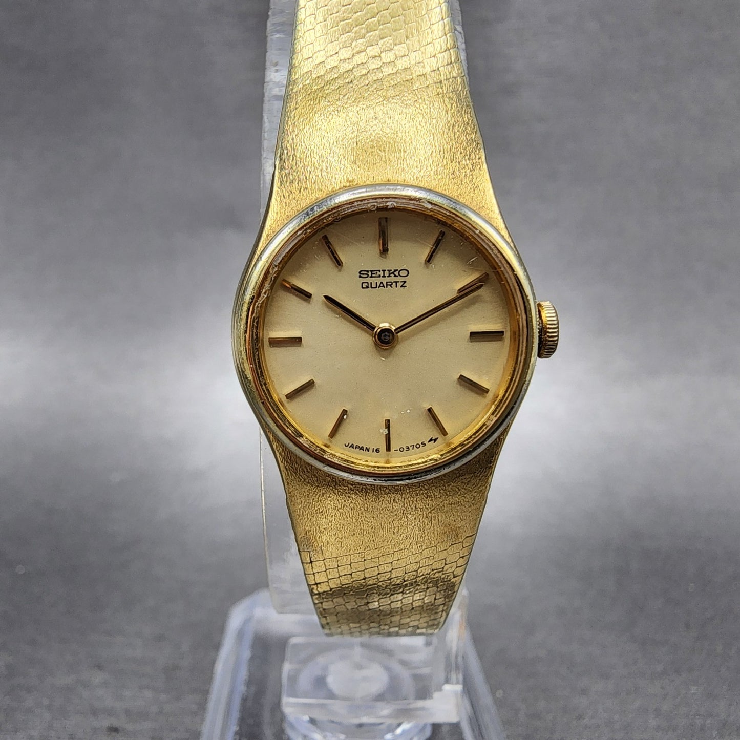 Seiko Watch Women 19mm Champagne Dial Gold Tone Round 160079 New Battery0