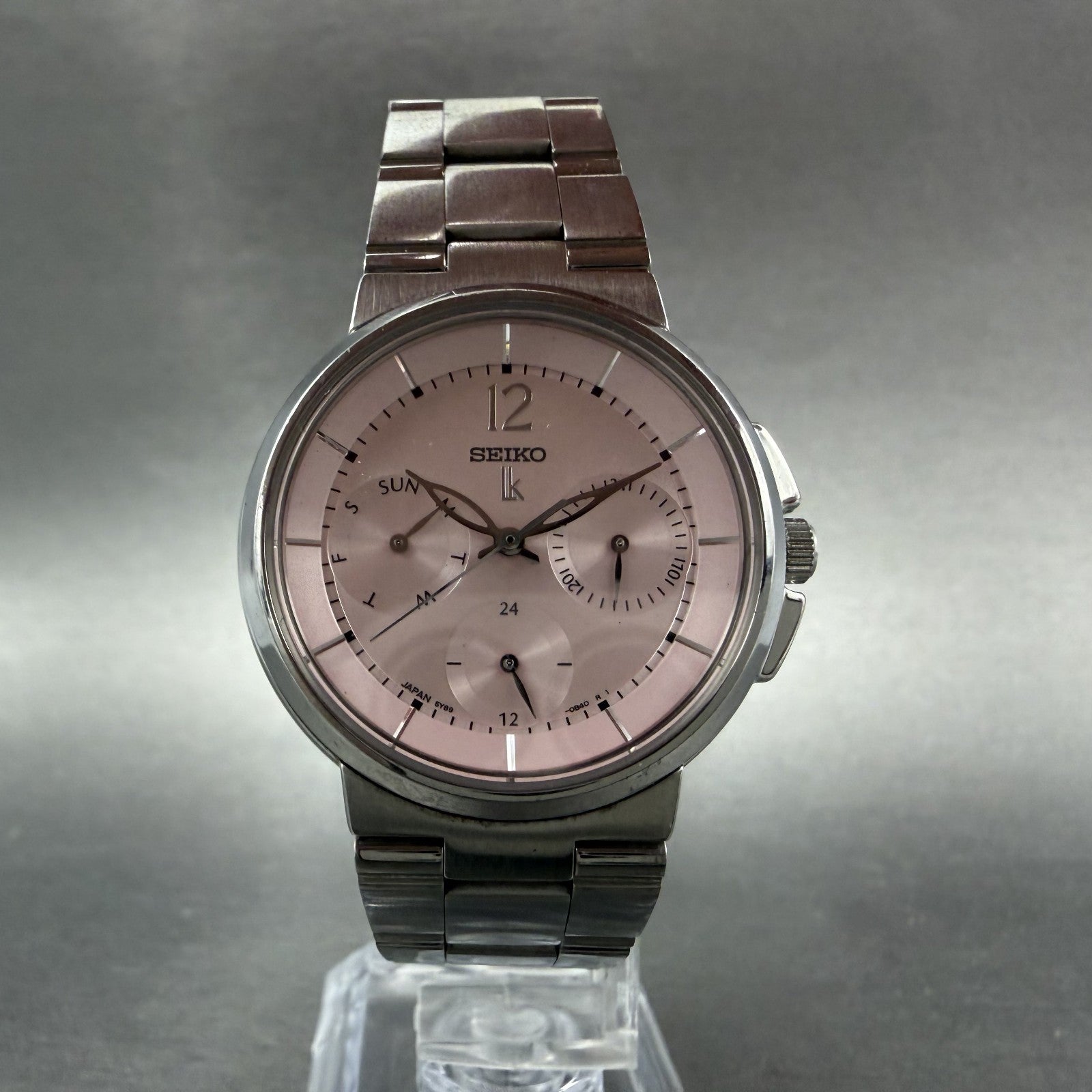 Seiko Lukia Watch Women 33mm Pink Dial Silver Tone Daydate 5Y89-0B70 New Battery5