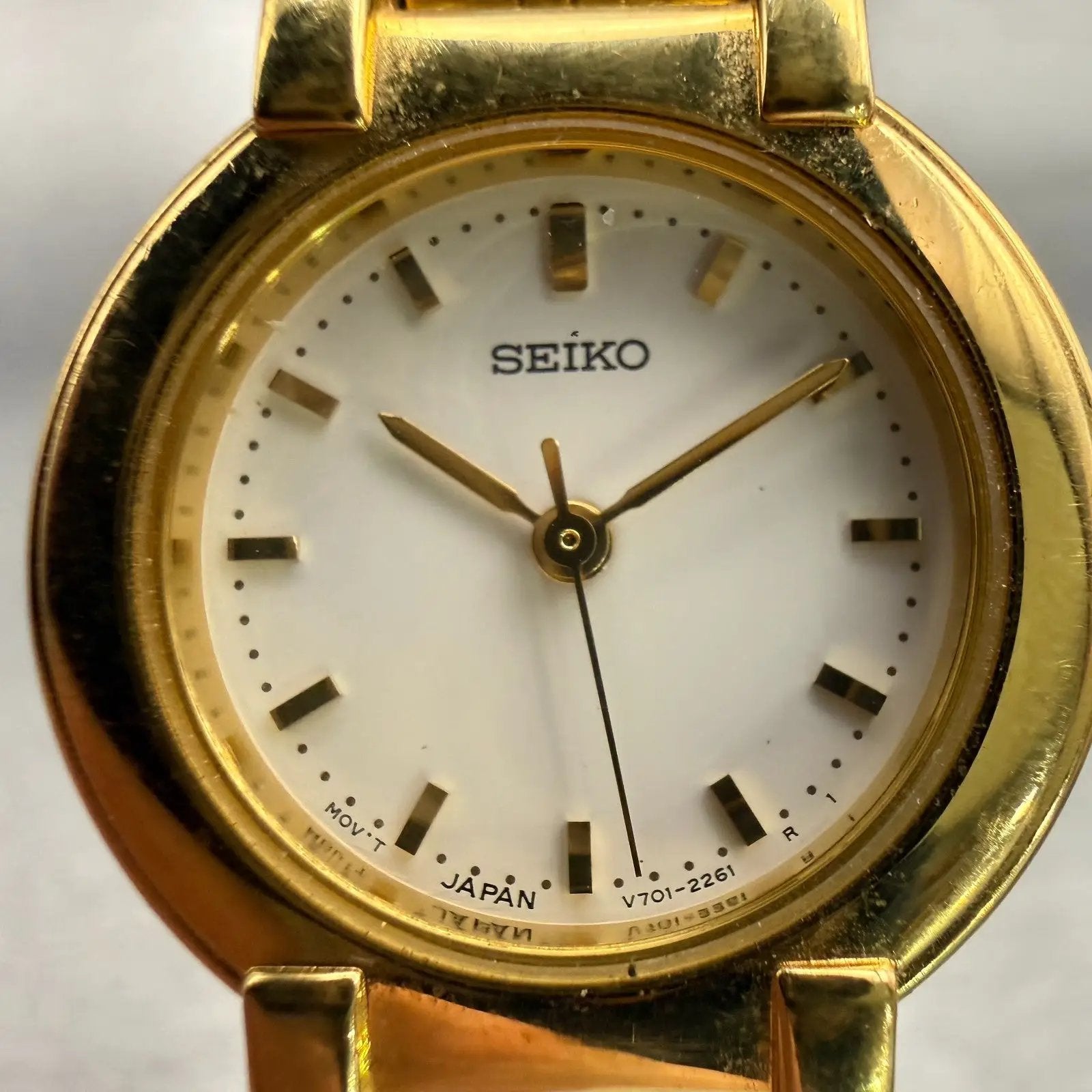 Seiko Watch Women 24mm White Dial Gold Tone Round V701-1781 New Battery Vintage1