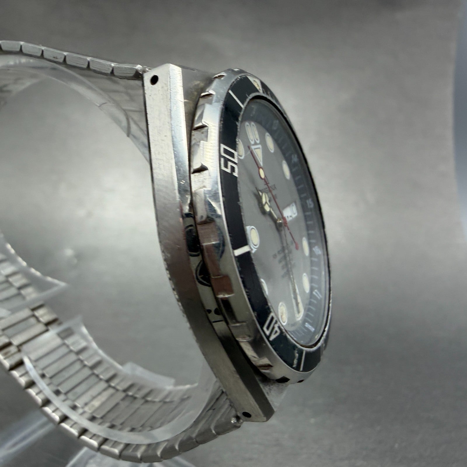 Dugena Ocean Dive Watch Men 39mm Silver Dial Steel Daydate 1.031.1.0.04 PARTS4