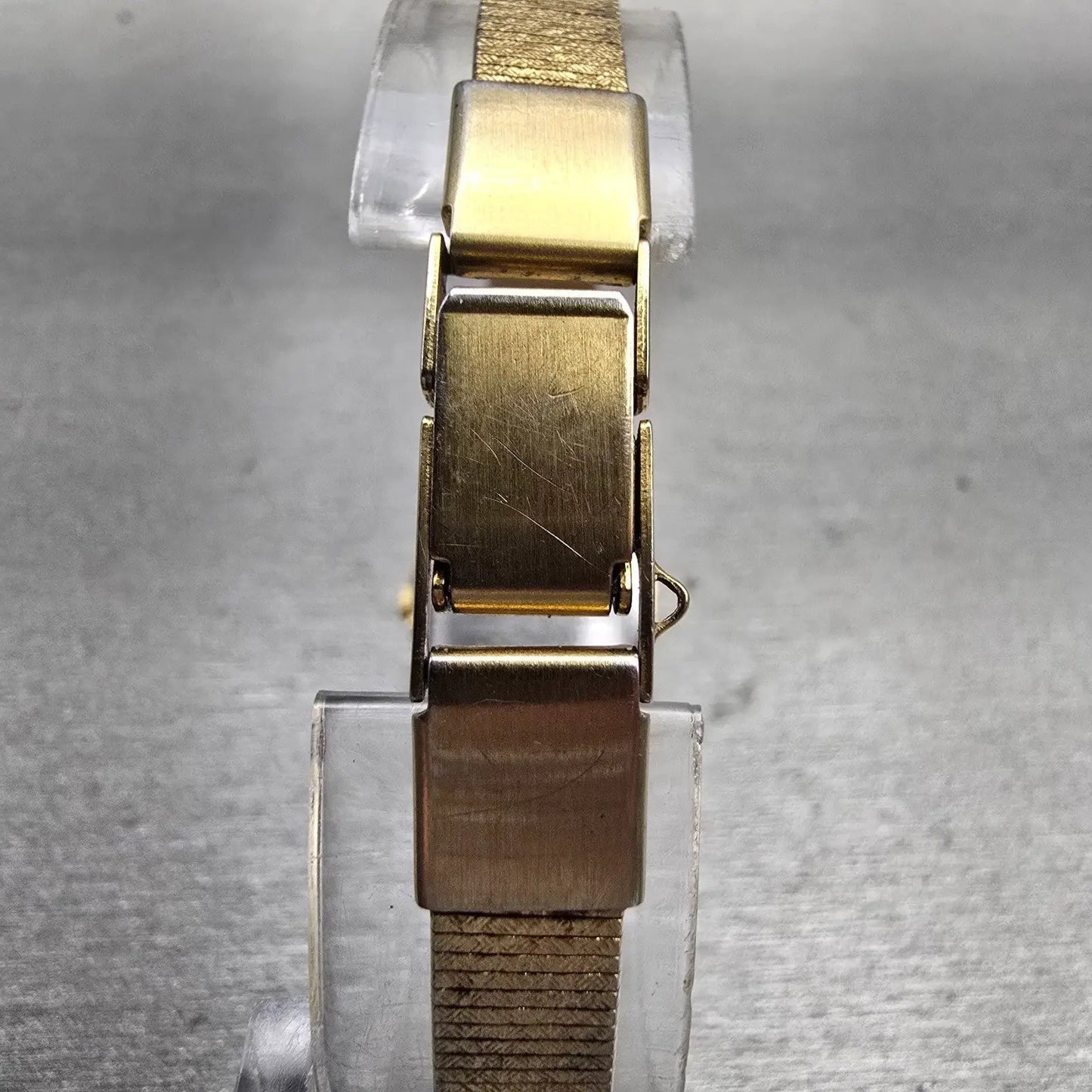 Seiko Watch Women 19mm Ivory Dial Gold Tone Round V401-1819 New Battery Vintage7
