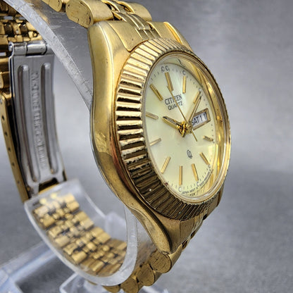 Citizen CQ President Watch Women 26mm MOP Dial Gold Tone Daydate Round New Batt3