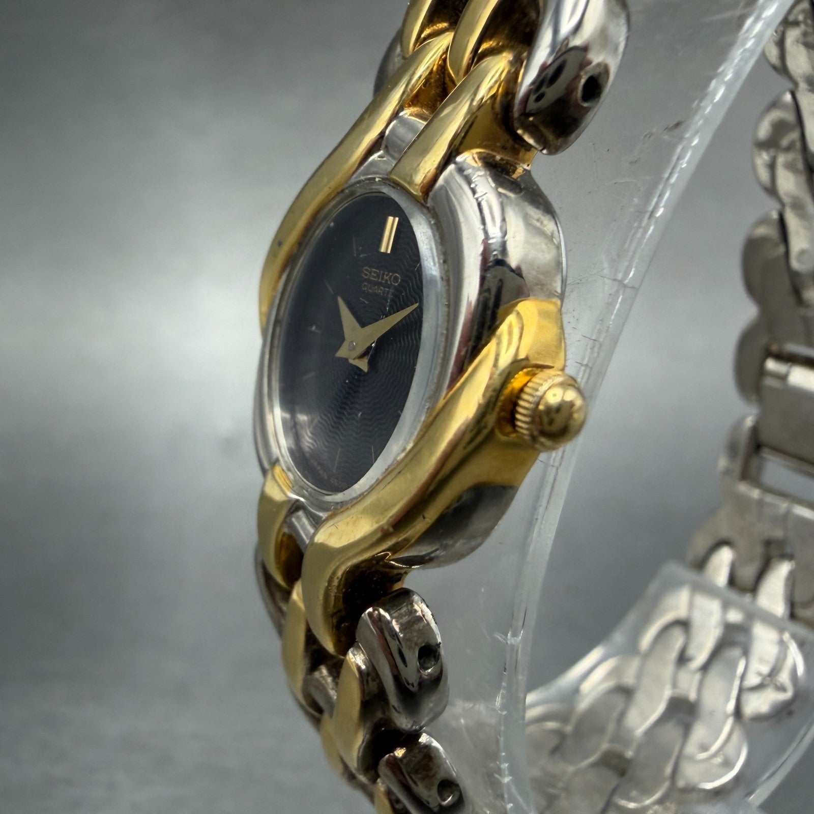 Seiko Watch Women 18mm Black Dial Two Tone Round 4N00-F089 New Battery Vintage2
