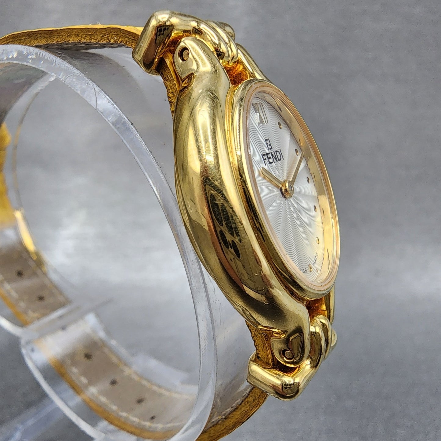 Fendi Cameleon Watch Women 24mm White Dial Gold Tone Oval 640L New Battery3