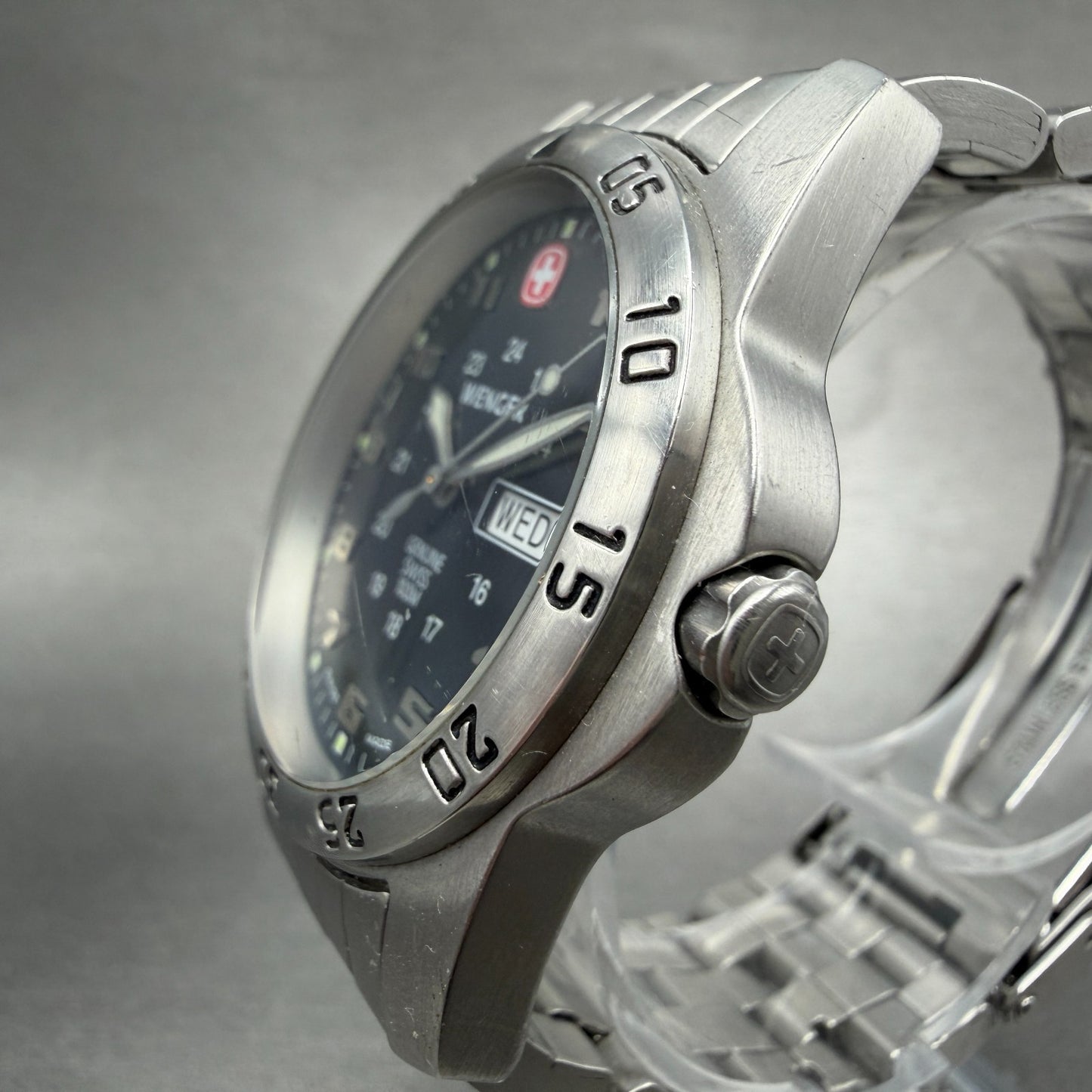 Wenger Dive Watch Men 38mm Black Dial Silver Tone Daydate Round New Battery2