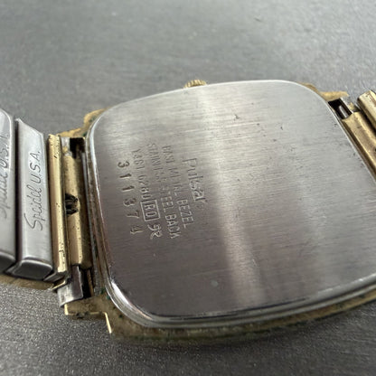 Seiko Pulsar Tank Watch Men 29mm Champagne Dial Gold Tone Y4816280 New Battery9