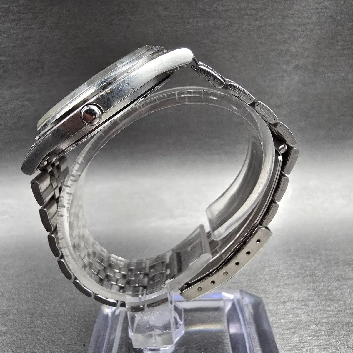 Seiko SQ Watch Men 35mm Silver Dial Silver Daydate Round 5Y23-8049 New Batt6