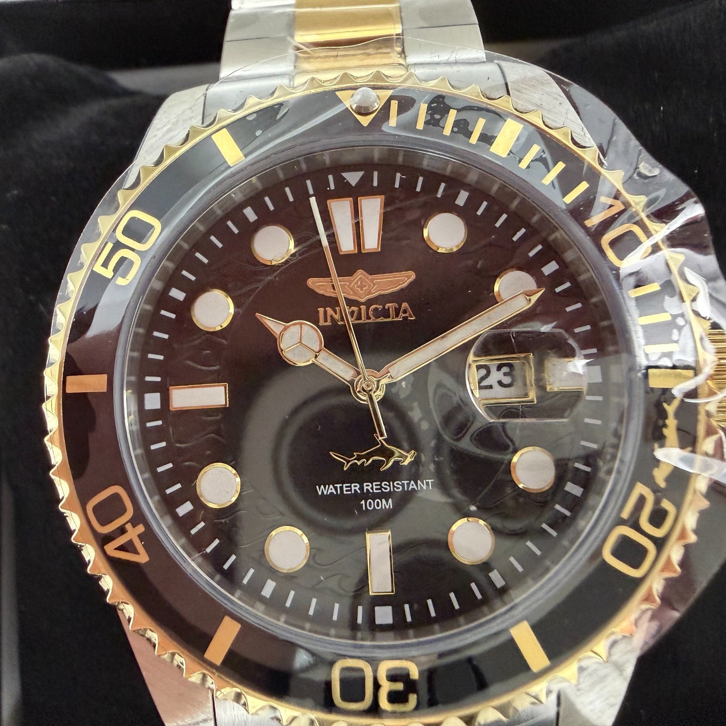 Invicta Pro Diver Watch Men 43mm Black Dial Two Tone Date Bracelet Round 300231