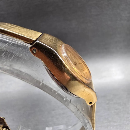 Seiko Watch Women 17mm Gold Dial Gold Tone Oval 5420-0029 New Battery Vintage L3