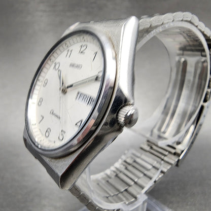 VTG Seiko Chronos Watch Men 33mm White Dial Silver Tone Daydate Round New Batt2
