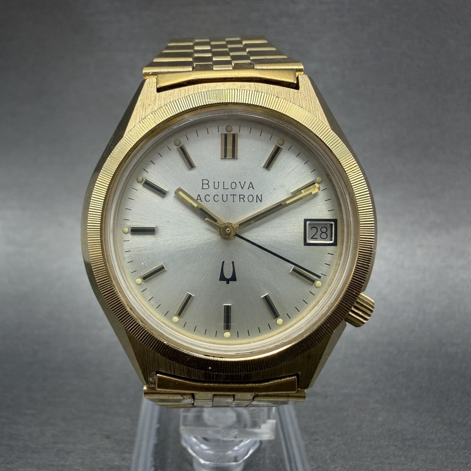 Bulova Accutron Watch Men 37mm Champagne Dial Gold Tone Date Round New Batt N70
