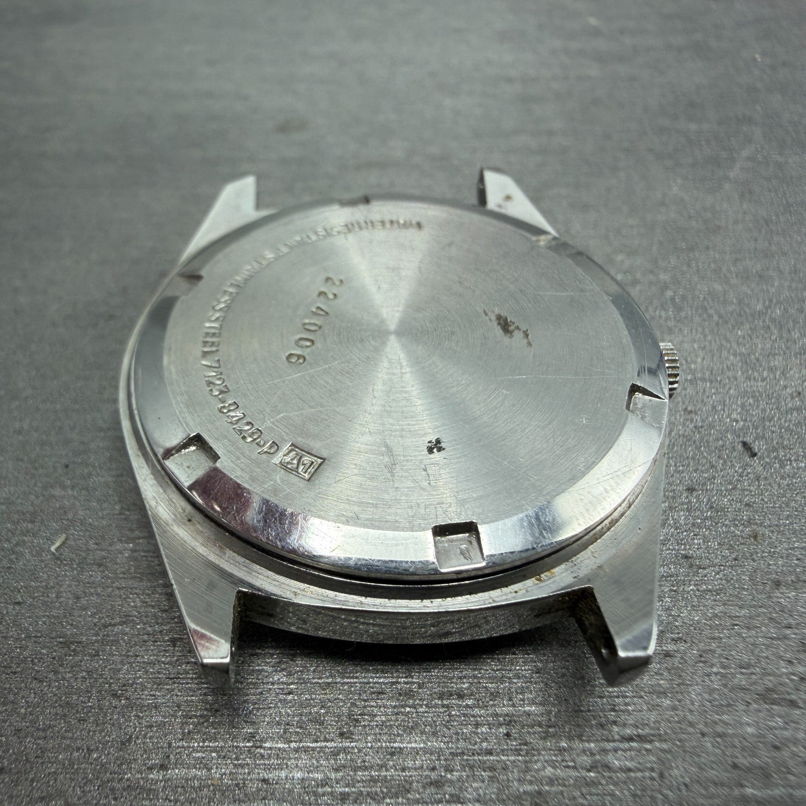 Seiko SQ Watch Men 35mm Silver Dial Silver Tone Daydate Round 7123-8429 PARTS9