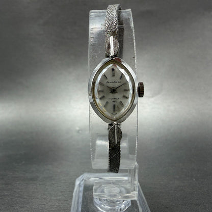 Seiko Solar Watch Women 15mm Silver Dial Silver Tone Oval Manual 10-7780 Runs5