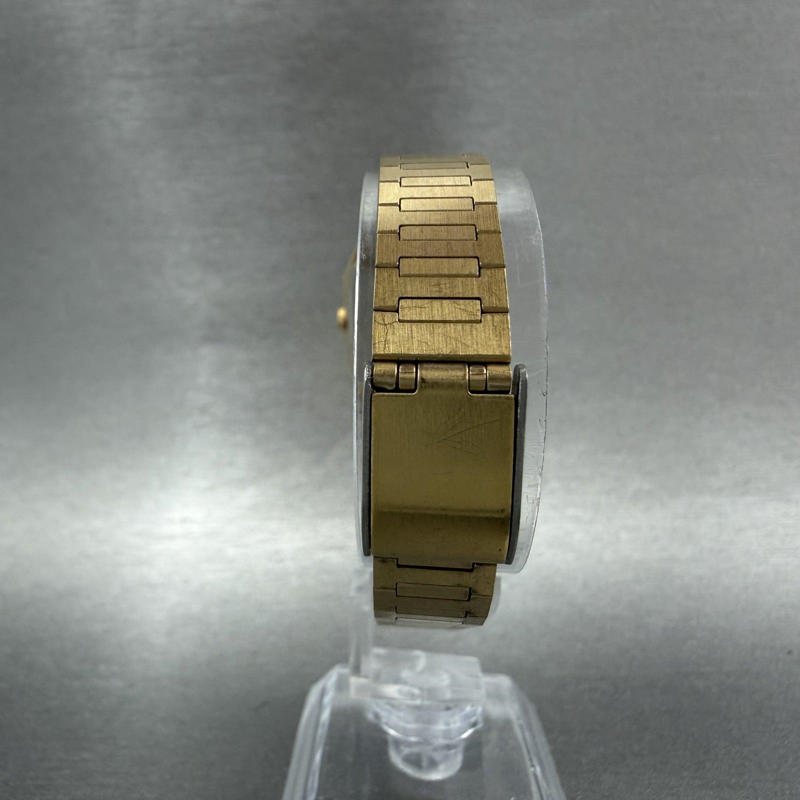 Seiko 5 Tank Watch Women 21mm Champagne Dial Gold Tone Date 2022-5000 NewBattery7