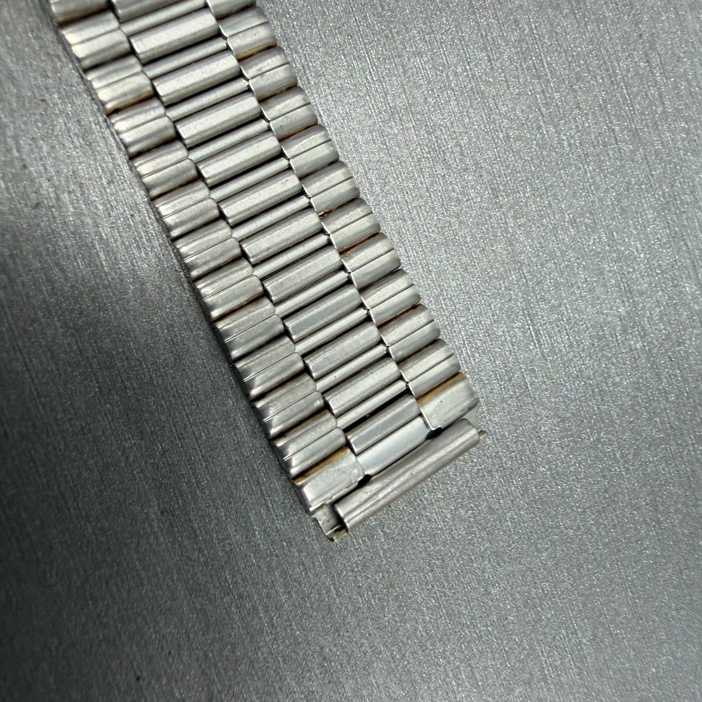 Seiko SQ Bracelet 18mm Stainless Steel Gold Tone Tri Folding Clasp Vintage Japan8
